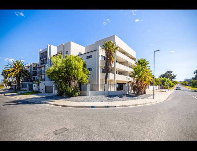 20 BEDROOM APARTMENT BLOCK FOR SALE IN TABLE VIEW